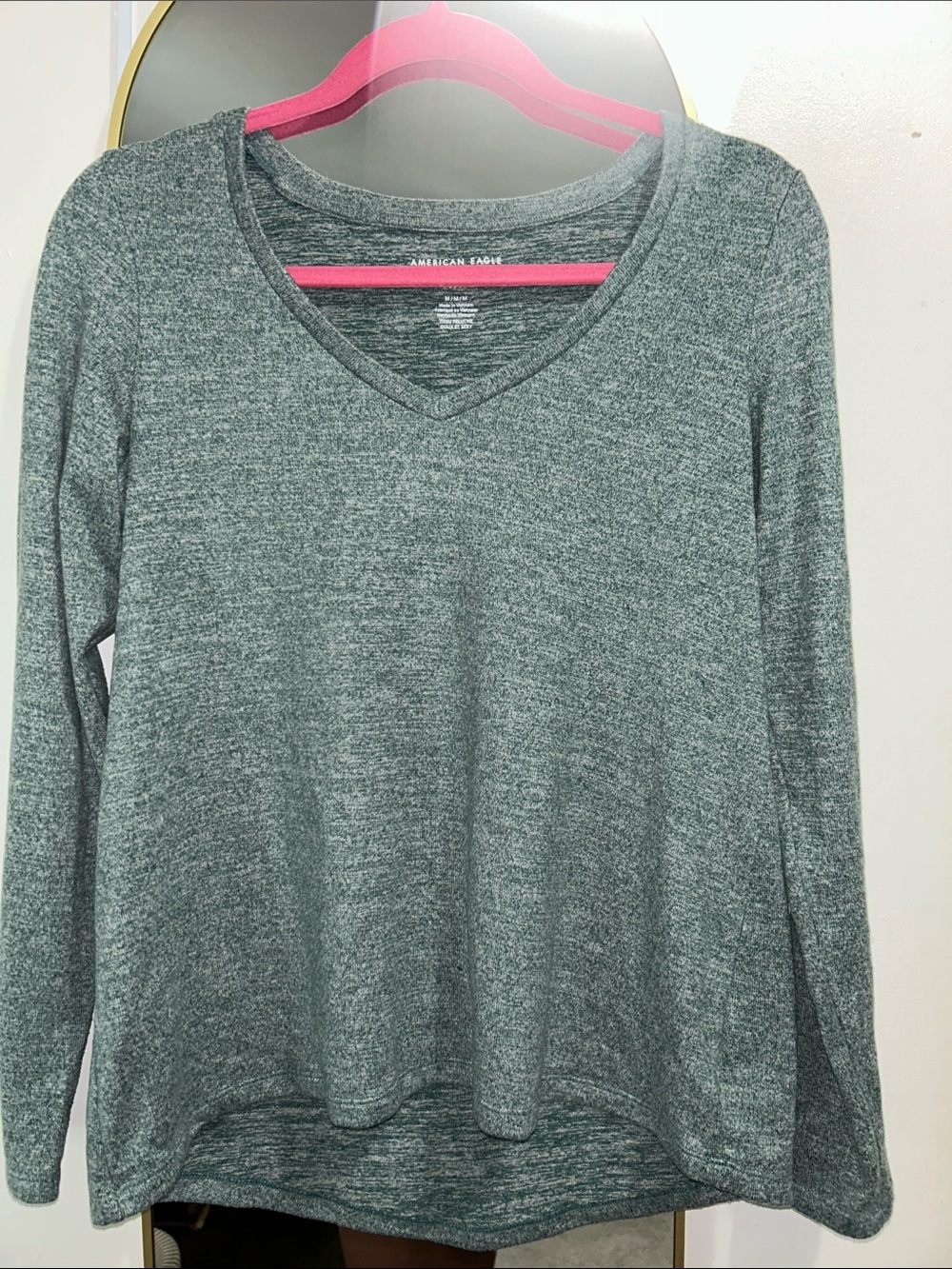 American Eagle Outfitters Heather Gray V-Neck Long Sleeve Top